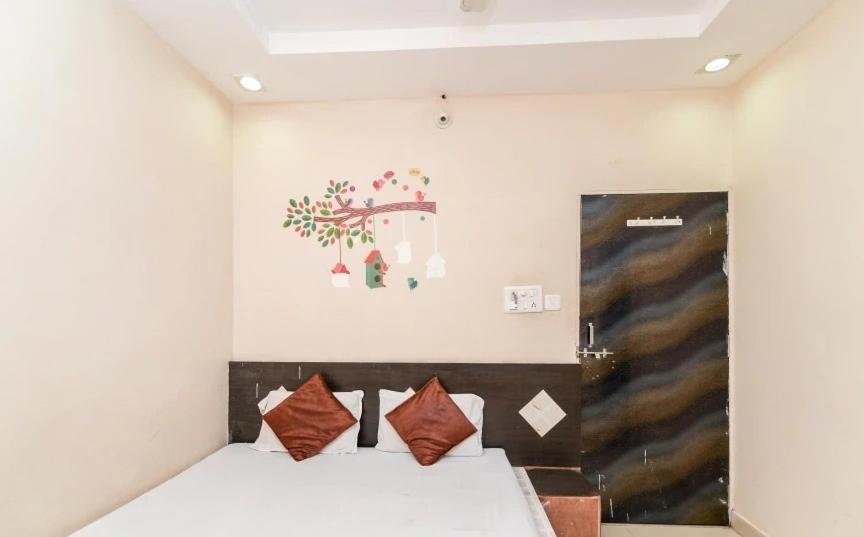 Hotel Rameshwaram Ujjain Εξωτερικό φωτογραφία